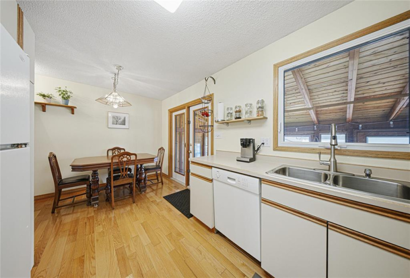 6458 Rannock, 4 Bedrooms Bedrooms, 12 Rooms Rooms,2 BathroomsBathrooms,Residential,For Sale,Rannock