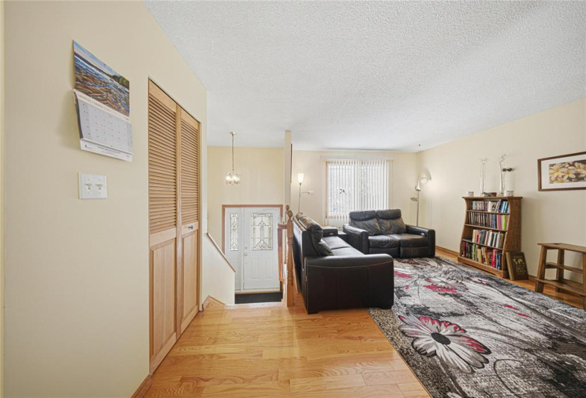 6458 Rannock, 4 Bedrooms Bedrooms, 12 Rooms Rooms,2 BathroomsBathrooms,Residential,For Sale,Rannock