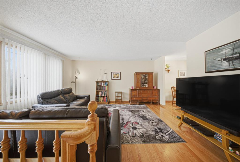 6458 Rannock, 4 Bedrooms Bedrooms, 12 Rooms Rooms,2 BathroomsBathrooms,Residential,For Sale,Rannock