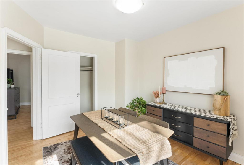 90 St Vital, 2 Bedrooms Bedrooms, 7 Rooms Rooms,1 BathroomBathrooms,Residential,For Sale,St Vital