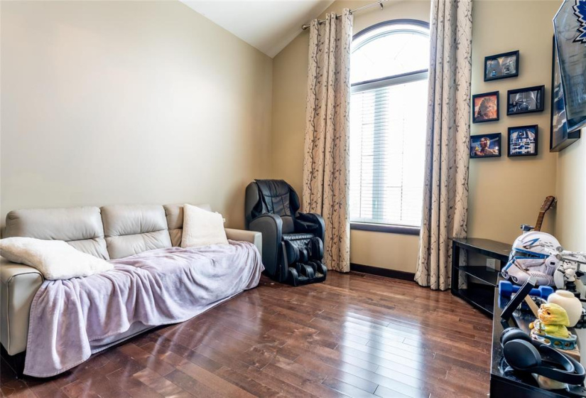 236 Holly, 3 Bedrooms Bedrooms, 12 Rooms Rooms,3 BathroomsBathrooms,Residential,For Sale,Holly