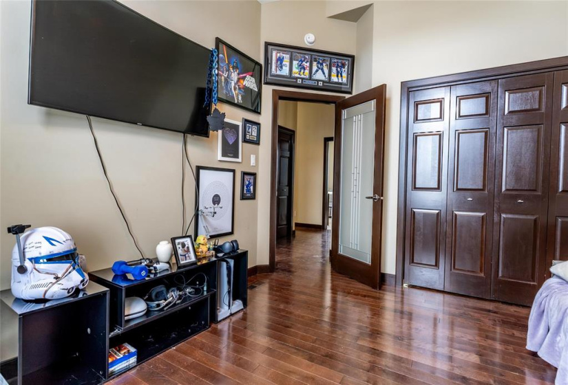 236 Holly, 3 Bedrooms Bedrooms, 12 Rooms Rooms,3 BathroomsBathrooms,Residential,For Sale,Holly