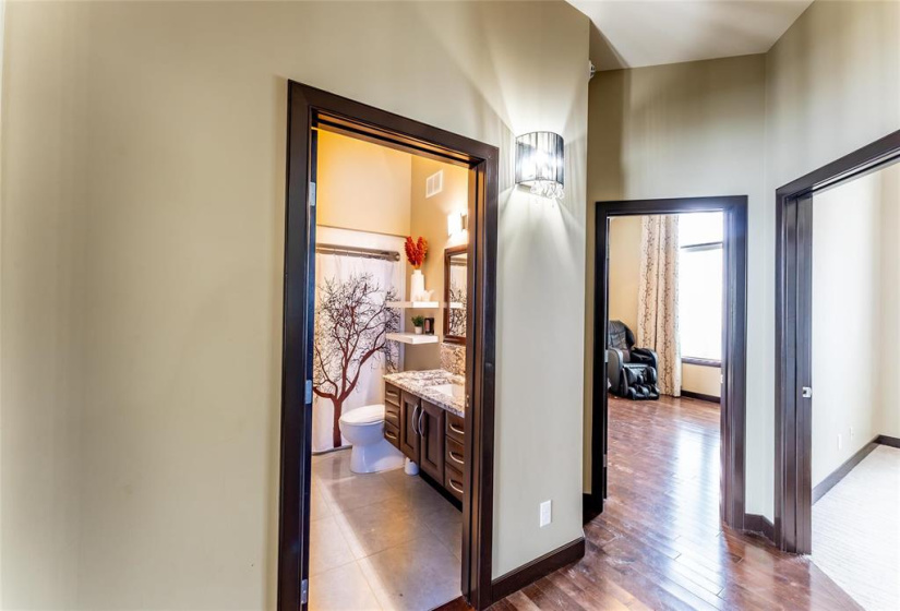 236 Holly, 3 Bedrooms Bedrooms, 12 Rooms Rooms,3 BathroomsBathrooms,Residential,For Sale,Holly