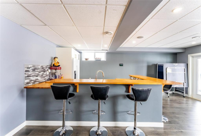 236 Holly, 3 Bedrooms Bedrooms, 12 Rooms Rooms,3 BathroomsBathrooms,Residential,For Sale,Holly