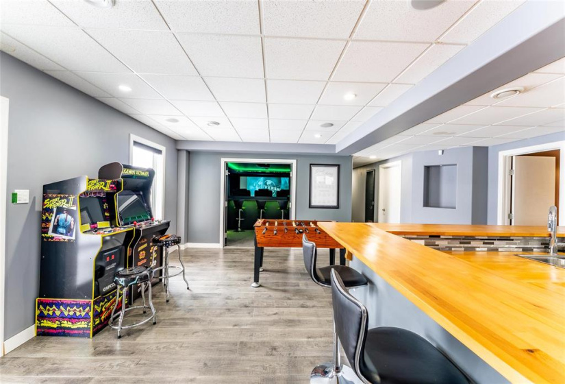 236 Holly, 3 Bedrooms Bedrooms, 12 Rooms Rooms,3 BathroomsBathrooms,Residential,For Sale,Holly