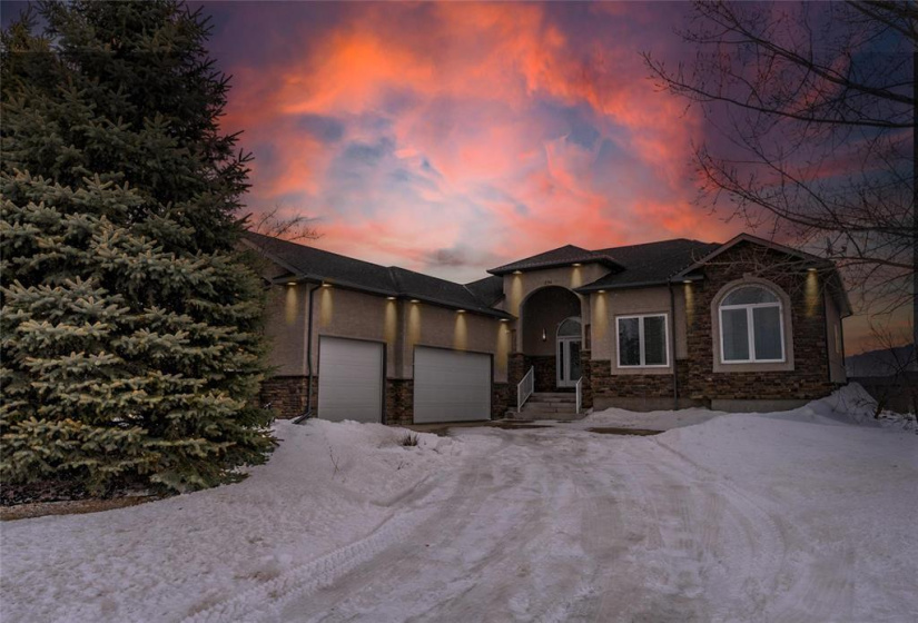 236 Holly, 3 Bedrooms Bedrooms, 12 Rooms Rooms,3 BathroomsBathrooms,Residential,For Sale,Holly