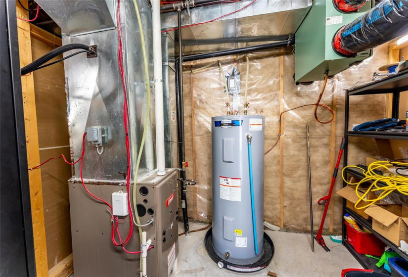 236 Holly, 3 Bedrooms Bedrooms, 12 Rooms Rooms,3 BathroomsBathrooms,Residential,For Sale,Holly