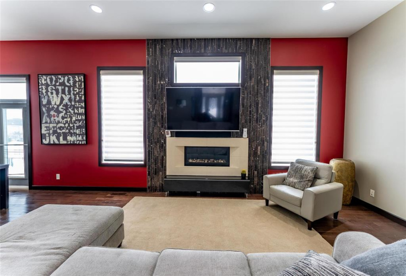 236 Holly, 3 Bedrooms Bedrooms, 12 Rooms Rooms,3 BathroomsBathrooms,Residential,For Sale,Holly