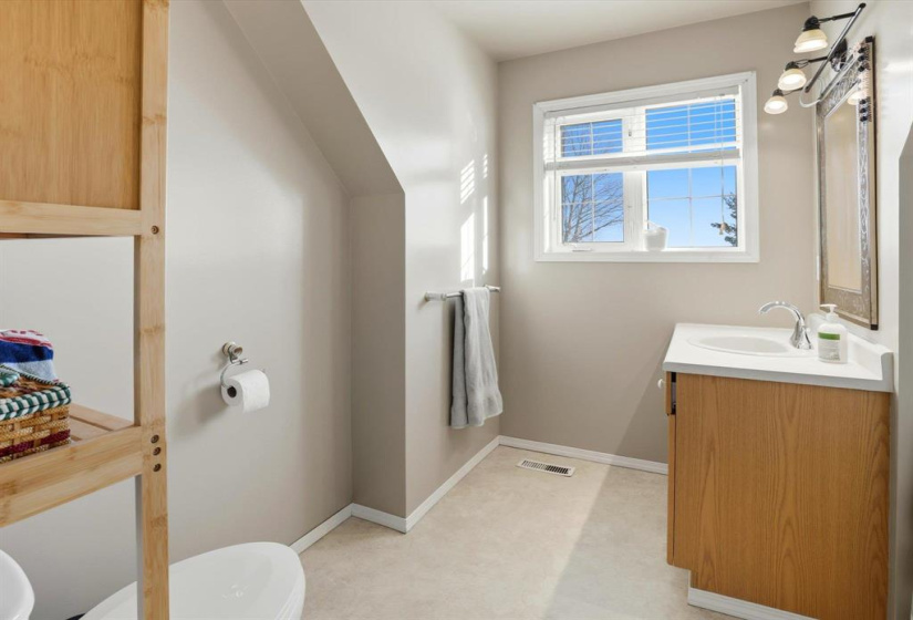 1276 BREEZY POINT, 4 Bedrooms Bedrooms, 14 Rooms Rooms,3 BathroomsBathrooms,Residential,For Sale,BREEZY POINT