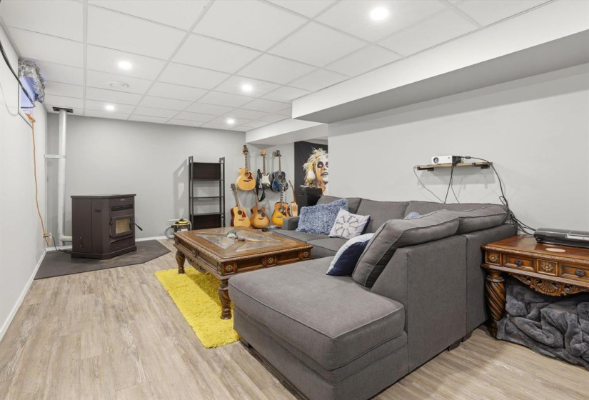 1276 BREEZY POINT, 4 Bedrooms Bedrooms, 14 Rooms Rooms,3 BathroomsBathrooms,Residential,For Sale,BREEZY POINT