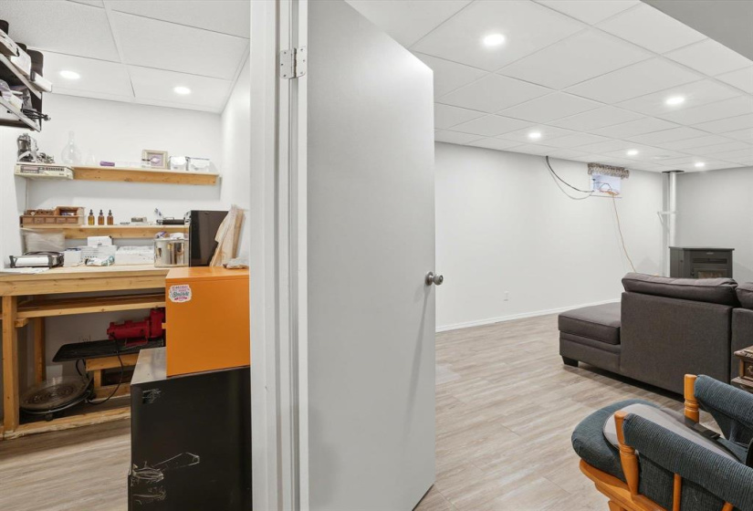 1276 BREEZY POINT, 4 Bedrooms Bedrooms, 14 Rooms Rooms,3 BathroomsBathrooms,Residential,For Sale,BREEZY POINT