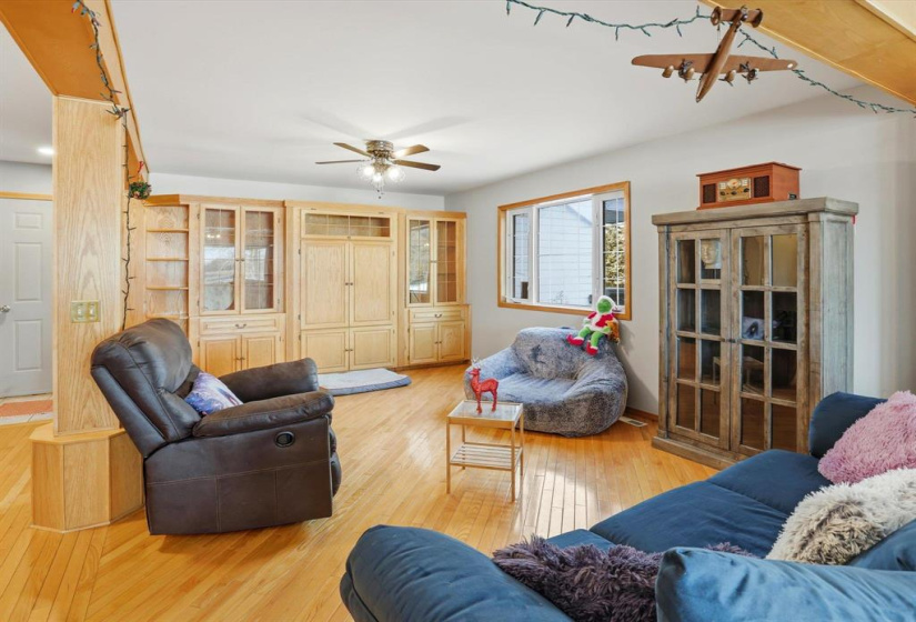 1276 BREEZY POINT, 4 Bedrooms Bedrooms, 14 Rooms Rooms,3 BathroomsBathrooms,Residential,For Sale,BREEZY POINT