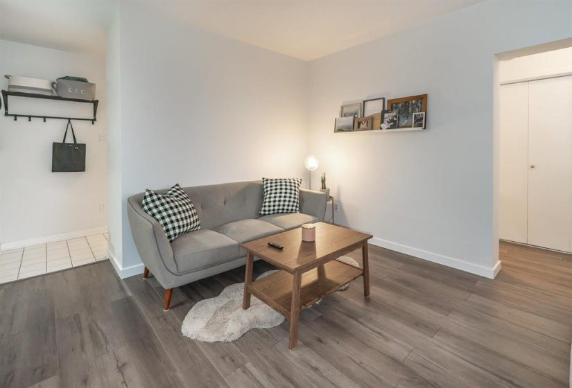 1700 Taylor, 2 Bedrooms Bedrooms, 5 Rooms Rooms,1 BathroomBathrooms,Condominium,For Sale,Taylor