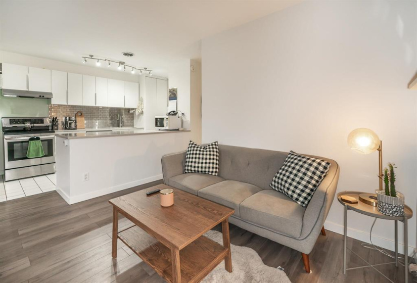 1700 Taylor, 2 Bedrooms Bedrooms, 5 Rooms Rooms,1 BathroomBathrooms,Condominium,For Sale,Taylor