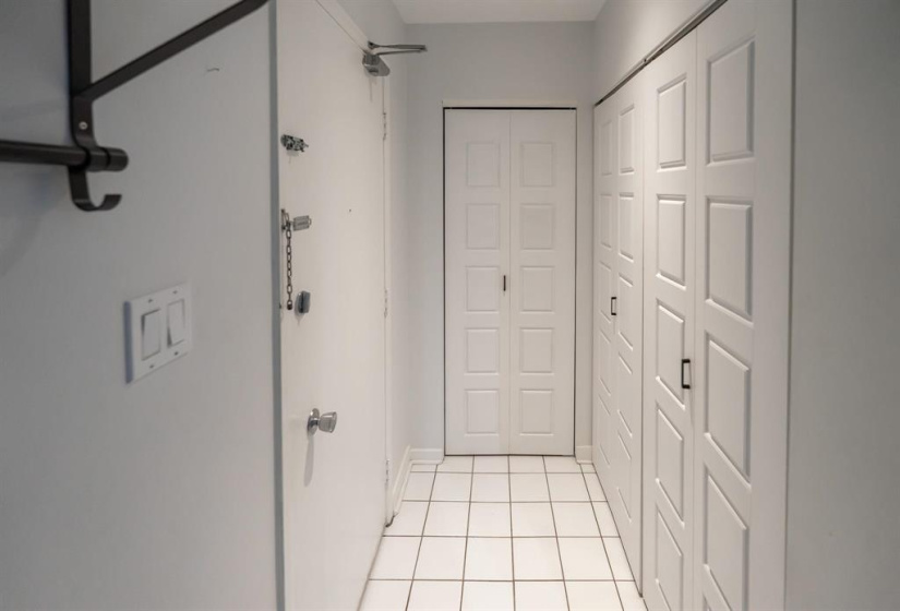 1700 Taylor, 2 Bedrooms Bedrooms, 5 Rooms Rooms,1 BathroomBathrooms,Condominium,For Sale,Taylor