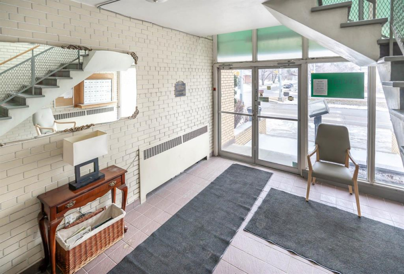 1700 Taylor, 2 Bedrooms Bedrooms, 5 Rooms Rooms,1 BathroomBathrooms,Condominium,For Sale,Taylor