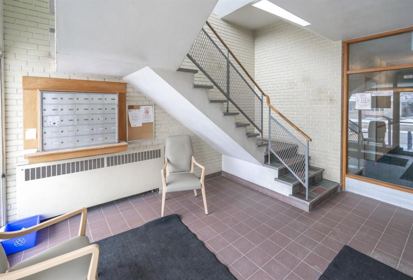 1700 Taylor, 2 Bedrooms Bedrooms, 5 Rooms Rooms,1 BathroomBathrooms,Condominium,For Sale,Taylor