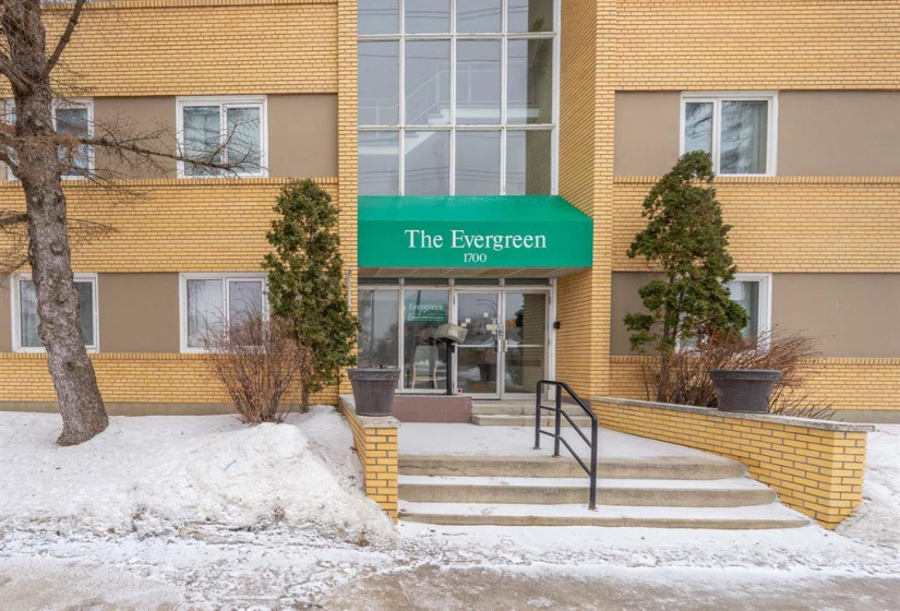 1700 Taylor, 2 Bedrooms Bedrooms, 5 Rooms Rooms,1 BathroomBathrooms,Condominium,For Sale,Taylor