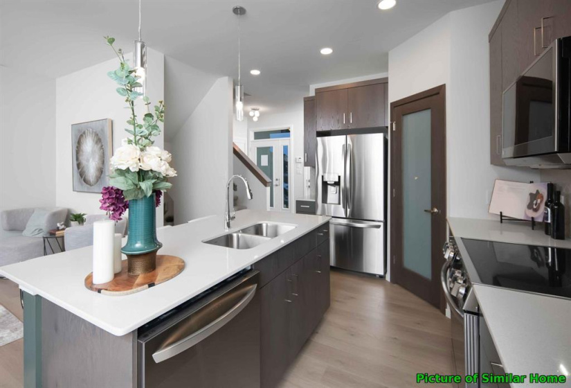 106 Moonlight, 3 Bedrooms Bedrooms, 9 Rooms Rooms,2 BathroomsBathrooms,Residential,For Sale,Moonlight