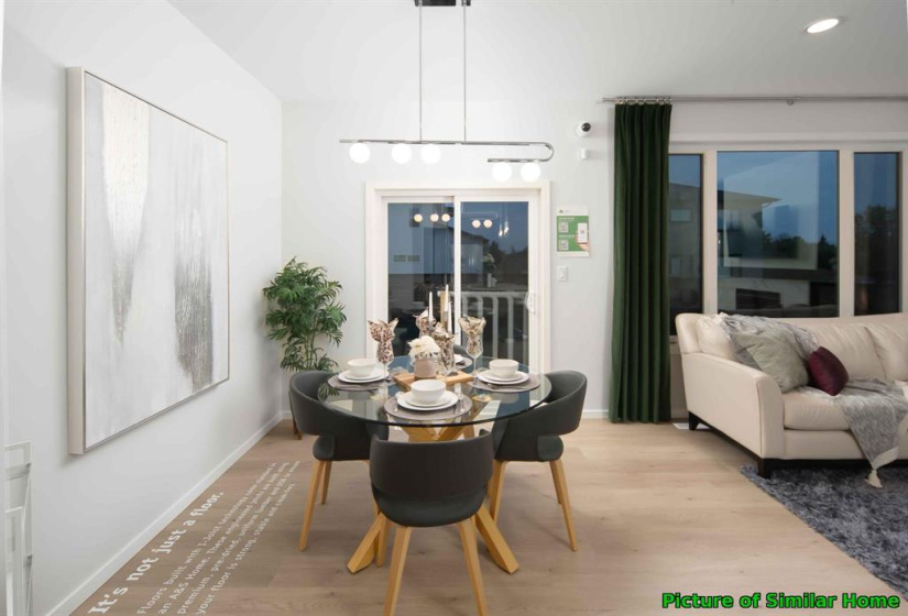 106 Moonlight, 3 Bedrooms Bedrooms, 9 Rooms Rooms,2 BathroomsBathrooms,Residential,For Sale,Moonlight