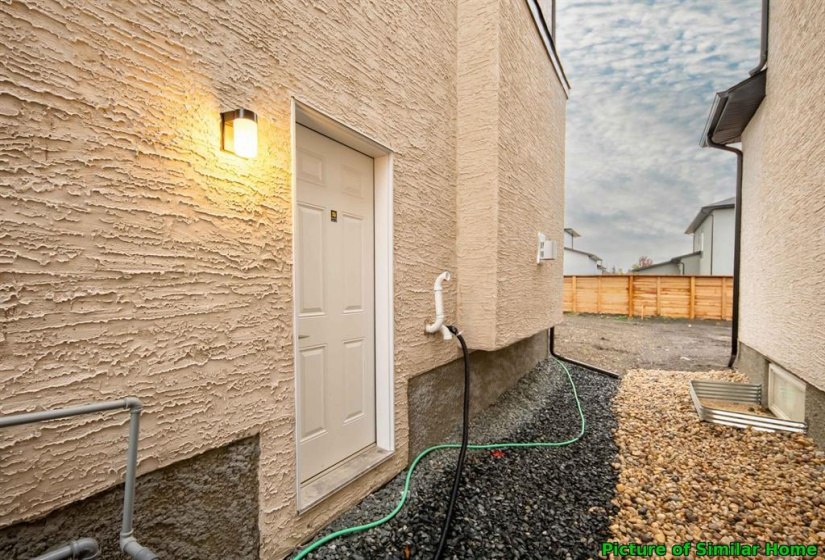 106 Moonlight, 3 Bedrooms Bedrooms, 9 Rooms Rooms,2 BathroomsBathrooms,Residential,For Sale,Moonlight