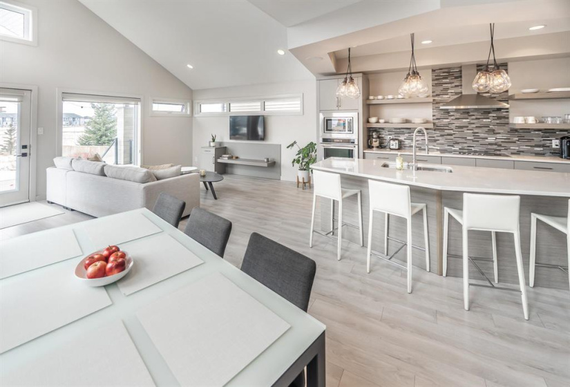 209 Bonaventure, 4 Bedrooms Bedrooms, 14 Rooms Rooms,3 BathroomsBathrooms,Residential,For Sale,Bonaventure