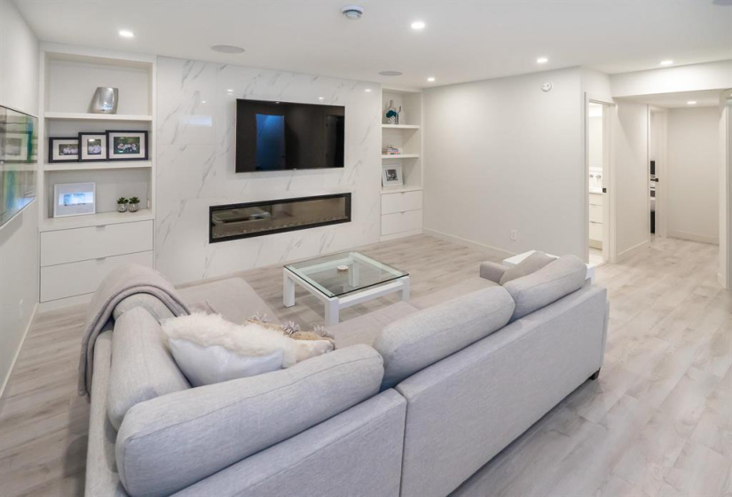 209 Bonaventure, 4 Bedrooms Bedrooms, 14 Rooms Rooms,3 BathroomsBathrooms,Residential,For Sale,Bonaventure