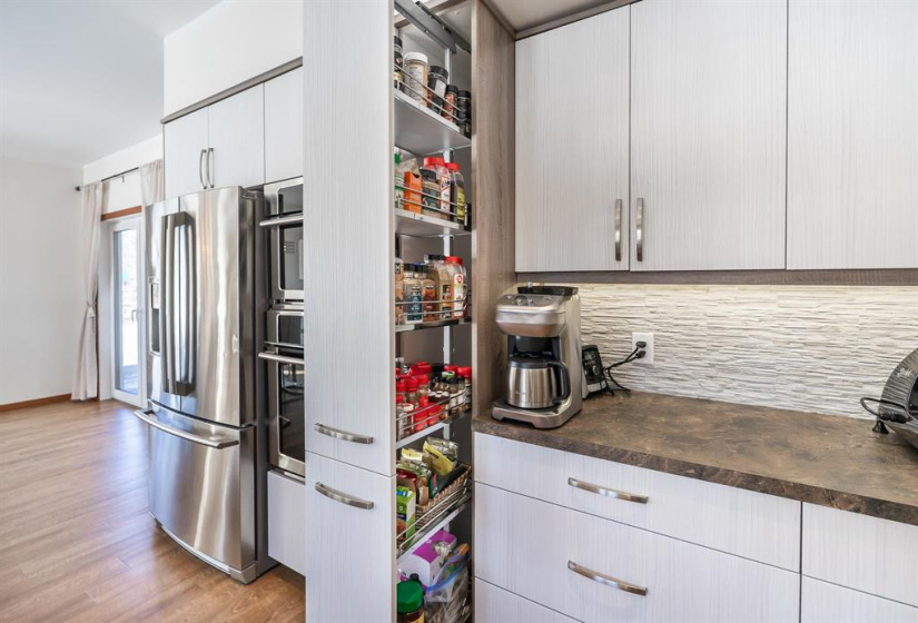 114 Strawberry, 3 Bedrooms Bedrooms, 10 Rooms Rooms,2 BathroomsBathrooms,Residential,For Sale,Strawberry