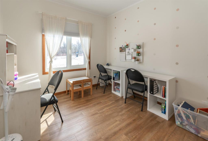 114 Strawberry, 3 Bedrooms Bedrooms, 10 Rooms Rooms,2 BathroomsBathrooms,Residential,For Sale,Strawberry