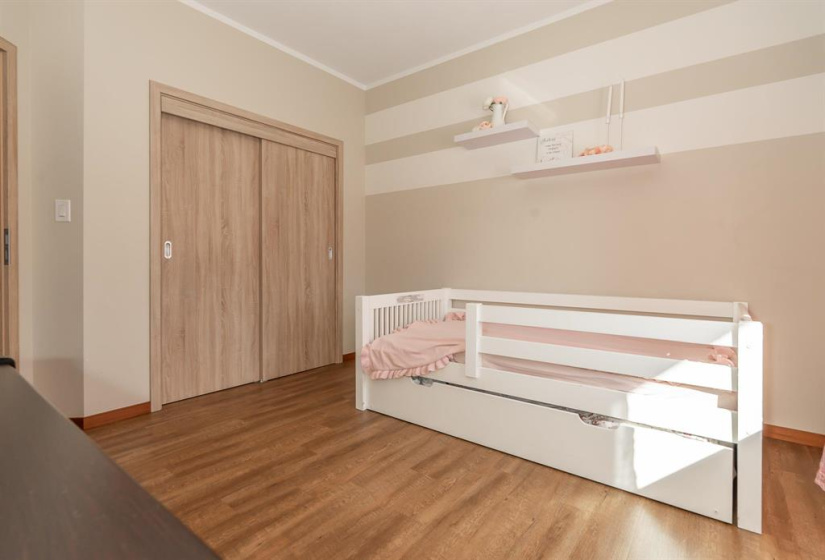 114 Strawberry, 3 Bedrooms Bedrooms, 10 Rooms Rooms,2 BathroomsBathrooms,Residential,For Sale,Strawberry