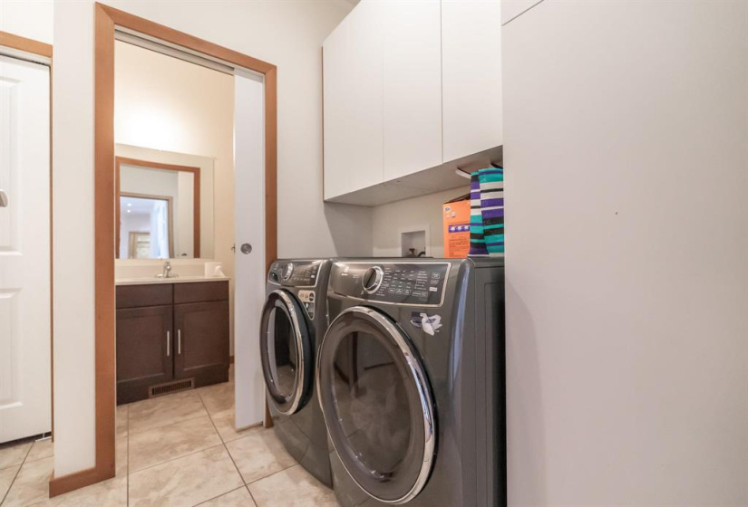 114 Strawberry, 3 Bedrooms Bedrooms, 10 Rooms Rooms,2 BathroomsBathrooms,Residential,For Sale,Strawberry