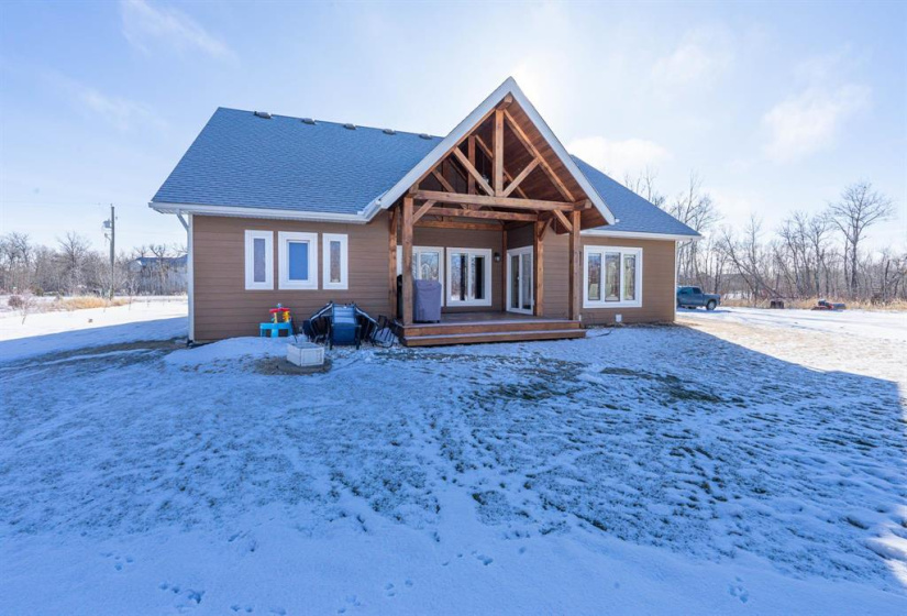 114 Strawberry, 3 Bedrooms Bedrooms, 10 Rooms Rooms,2 BathroomsBathrooms,Residential,For Sale,Strawberry