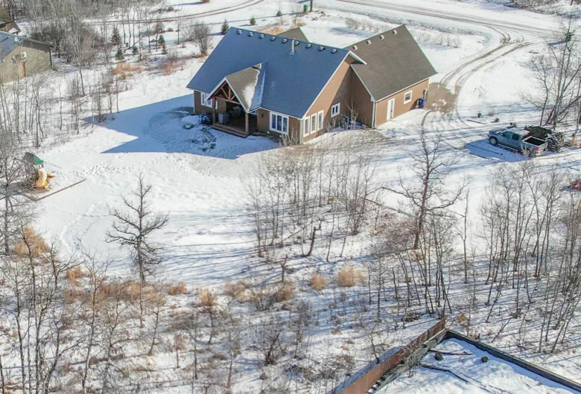 114 Strawberry, 3 Bedrooms Bedrooms, 10 Rooms Rooms,2 BathroomsBathrooms,Residential,For Sale,Strawberry