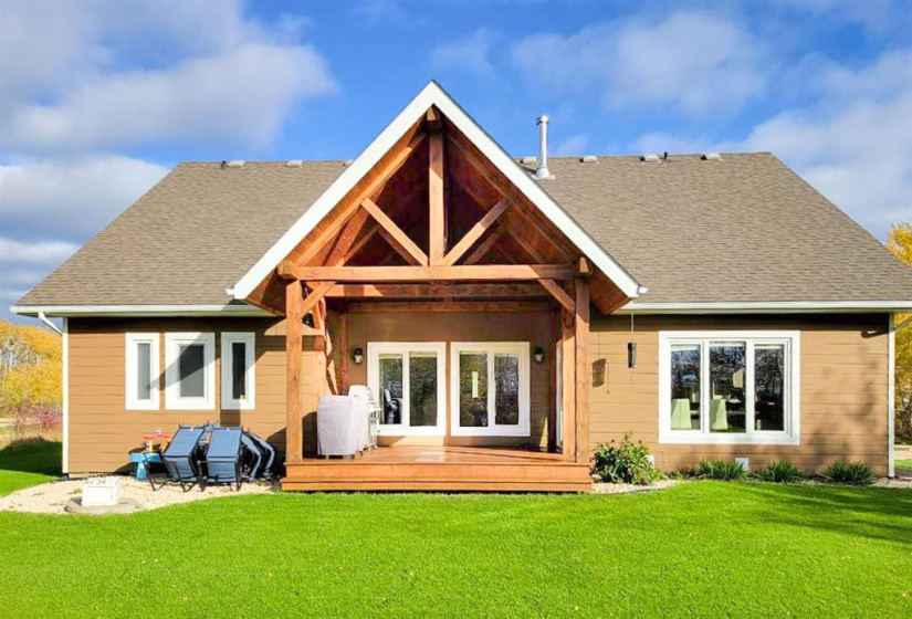 114 Strawberry, 3 Bedrooms Bedrooms, 10 Rooms Rooms,2 BathroomsBathrooms,Residential,For Sale,Strawberry