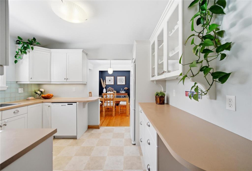 513 Montague, 3 Bedrooms Bedrooms, 11 Rooms Rooms,2 BathroomsBathrooms,Residential,For Sale,Montague