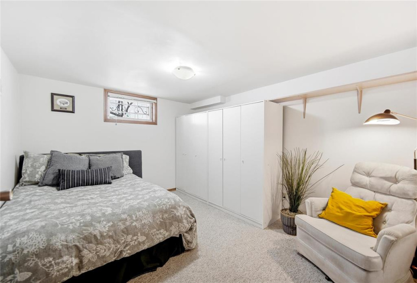 513 Montague, 3 Bedrooms Bedrooms, 11 Rooms Rooms,2 BathroomsBathrooms,Residential,For Sale,Montague