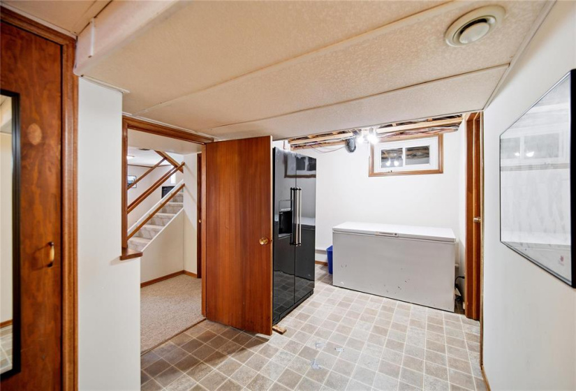 513 Montague, 3 Bedrooms Bedrooms, 11 Rooms Rooms,2 BathroomsBathrooms,Residential,For Sale,Montague