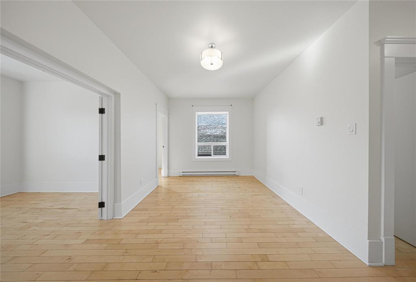 290 Beverley, 2 Bedrooms Bedrooms, 5 Rooms Rooms,1 BathroomBathrooms,Condominium,For Sale,Beverley