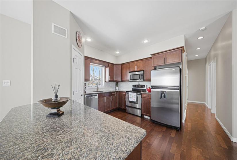 35 Hampton, 5 Bedrooms Bedrooms, 14 Rooms Rooms,3 BathroomsBathrooms,Residential,For Sale,Hampton