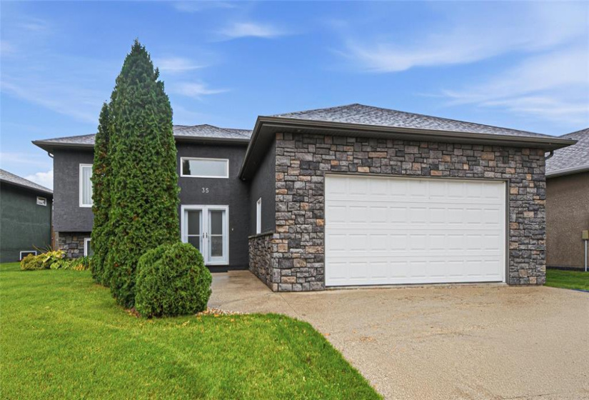 35 Hampton, 5 Bedrooms Bedrooms, 14 Rooms Rooms,3 BathroomsBathrooms,Residential,For Sale,Hampton