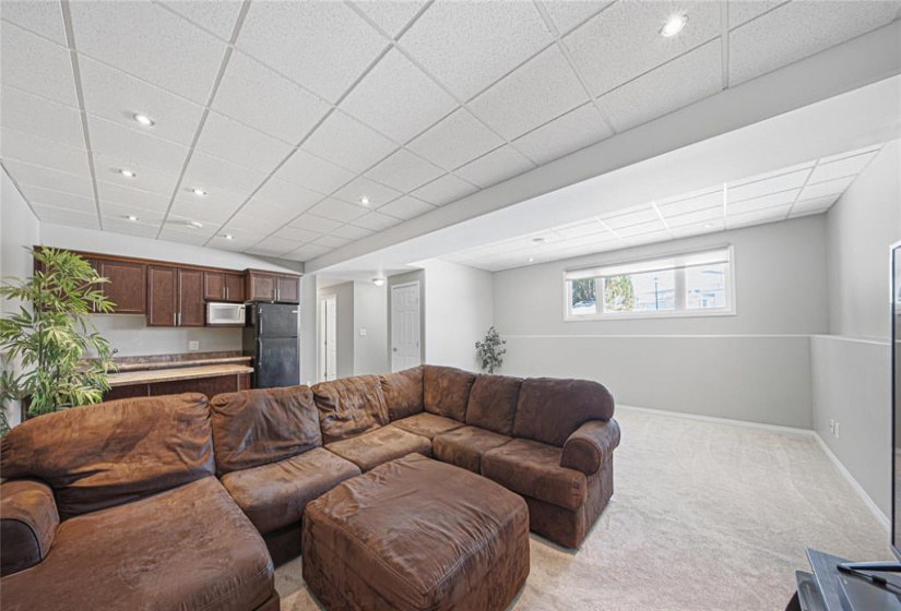 35 Hampton, 5 Bedrooms Bedrooms, 14 Rooms Rooms,3 BathroomsBathrooms,Residential,For Sale,Hampton