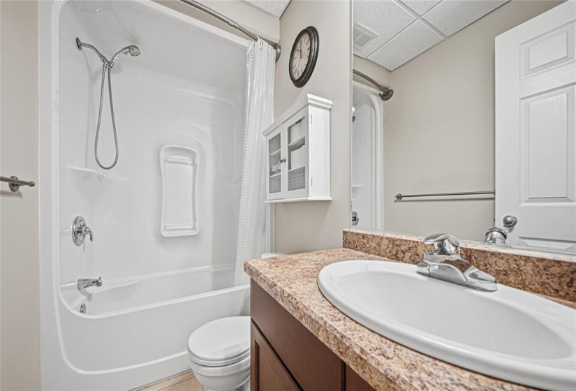 35 Hampton, 5 Bedrooms Bedrooms, 14 Rooms Rooms,3 BathroomsBathrooms,Residential,For Sale,Hampton