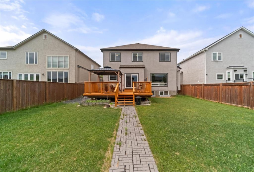 16 Bluemeadow, 5 Bedrooms Bedrooms, 15 Rooms Rooms,3 BathroomsBathrooms,Residential,For Sale,Bluemeadow