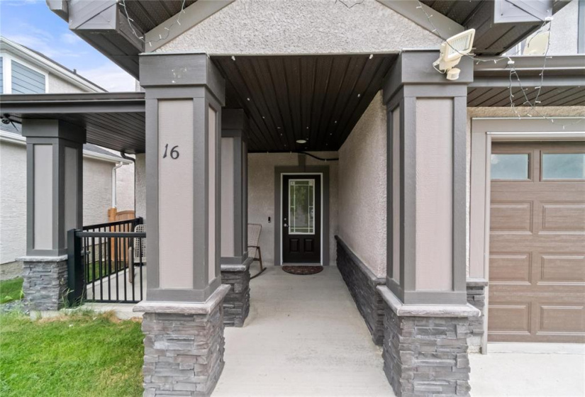 16 Bluemeadow, 5 Bedrooms Bedrooms, 15 Rooms Rooms,3 BathroomsBathrooms,Residential,For Sale,Bluemeadow