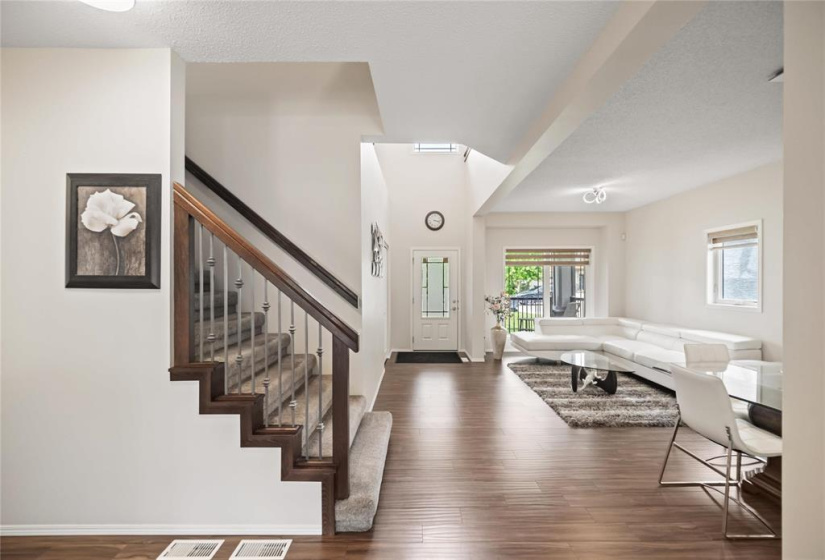 16 Bluemeadow, 5 Bedrooms Bedrooms, 15 Rooms Rooms,3 BathroomsBathrooms,Residential,For Sale,Bluemeadow