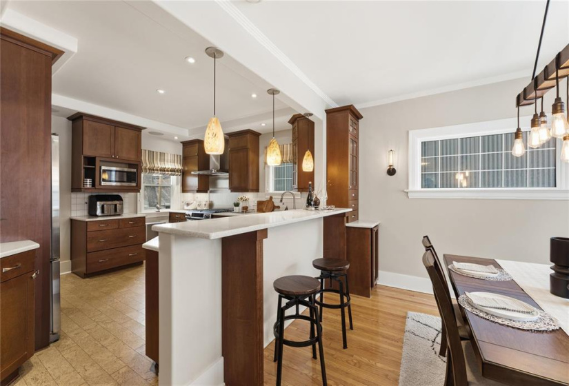 171 Montrose, 3 Bedrooms Bedrooms, 12 Rooms Rooms,2 BathroomsBathrooms,Residential,For Sale,Montrose