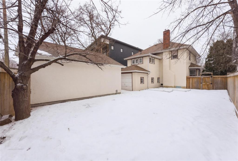 171 Montrose, 3 Bedrooms Bedrooms, 12 Rooms Rooms,2 BathroomsBathrooms,Residential,For Sale,Montrose