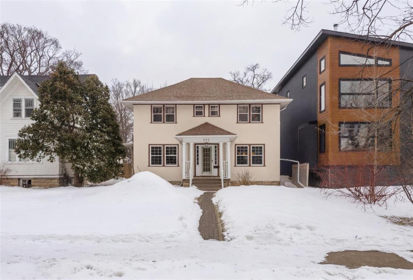 171 Montrose, 3 Bedrooms Bedrooms, 12 Rooms Rooms,2 BathroomsBathrooms,Residential,For Sale,Montrose