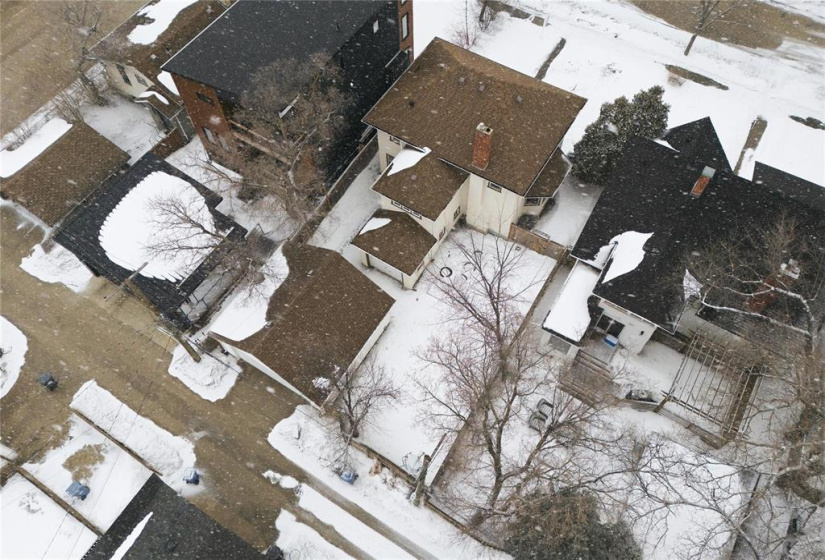 171 Montrose, 3 Bedrooms Bedrooms, 12 Rooms Rooms,2 BathroomsBathrooms,Residential,For Sale,Montrose