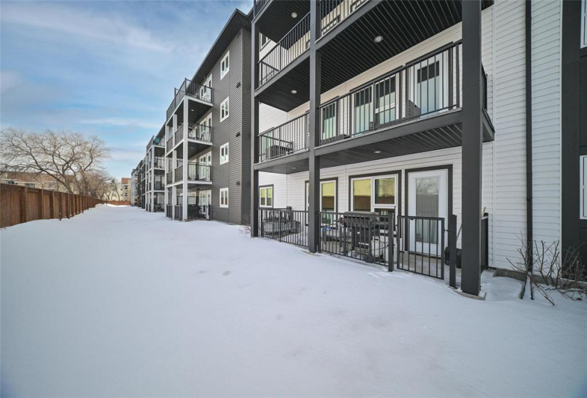 545 Dale, 2 Bedrooms Bedrooms, 9 Rooms Rooms,2 BathroomsBathrooms,Condominium,For Sale,Dale